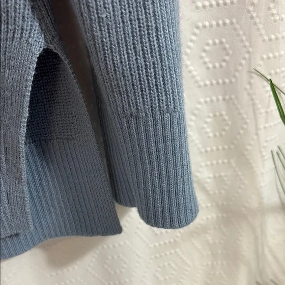 Athleta Hanover Light Blue V-Neck Sweater - Picture 6 of 10
